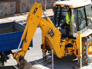 Робота для водія екскаватора на будівельний об'єкт в Латвії